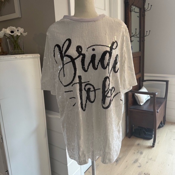 NWT White Sequin 'Bride to Be' Tunic - Picture 1 of 4